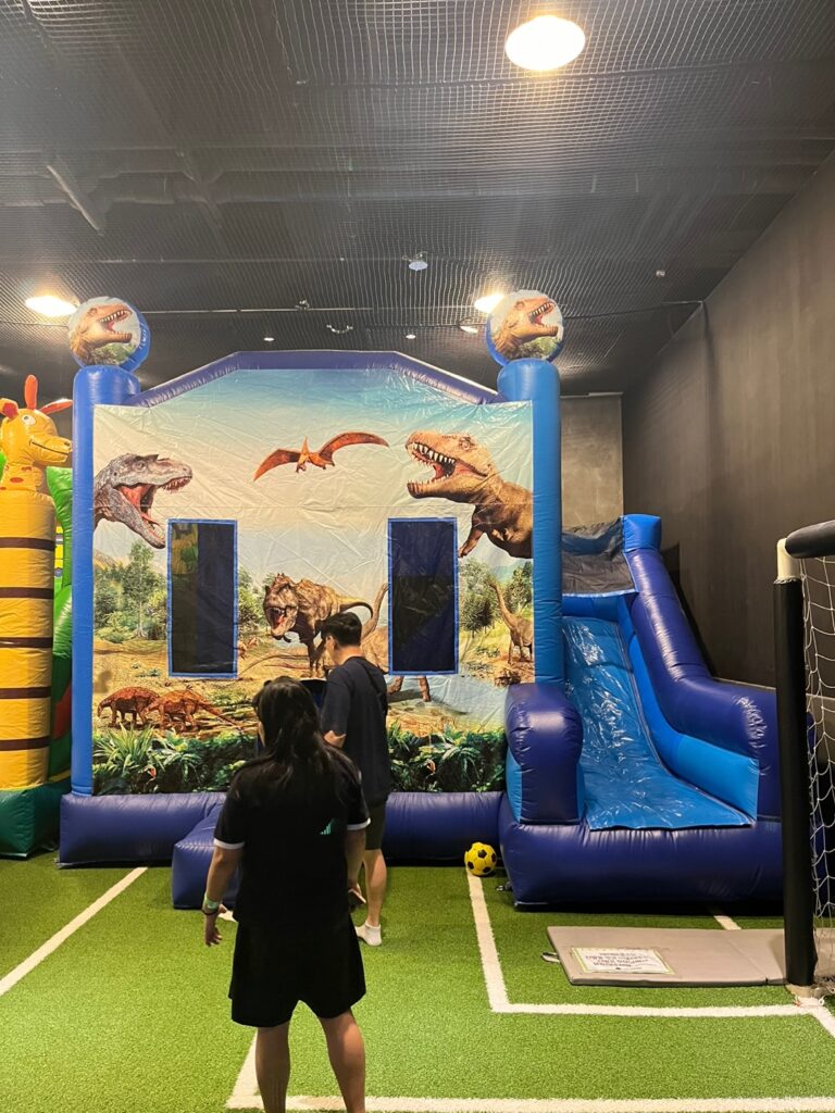 공룡월드 키즈카페 시흥점 에어바운스2