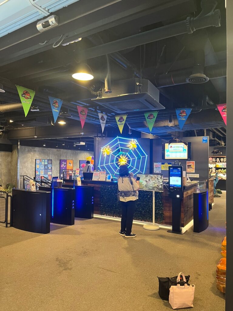 공룡월드 키즈카페 시흥점 하루 종일 입구3